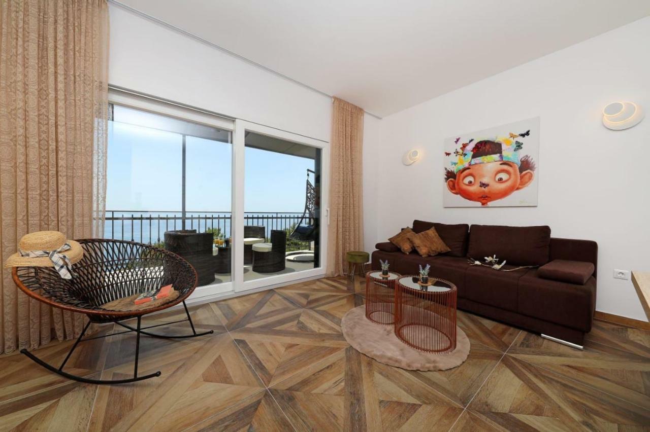 Redstone Luxury Apartments 스베타 네델자 외부 사진