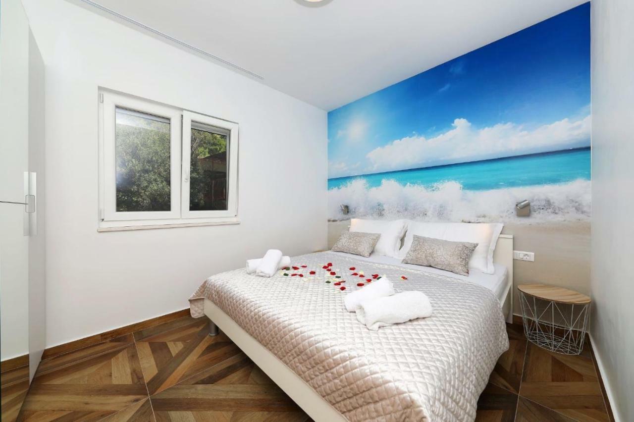 Redstone Luxury Apartments 스베타 네델자 외부 사진