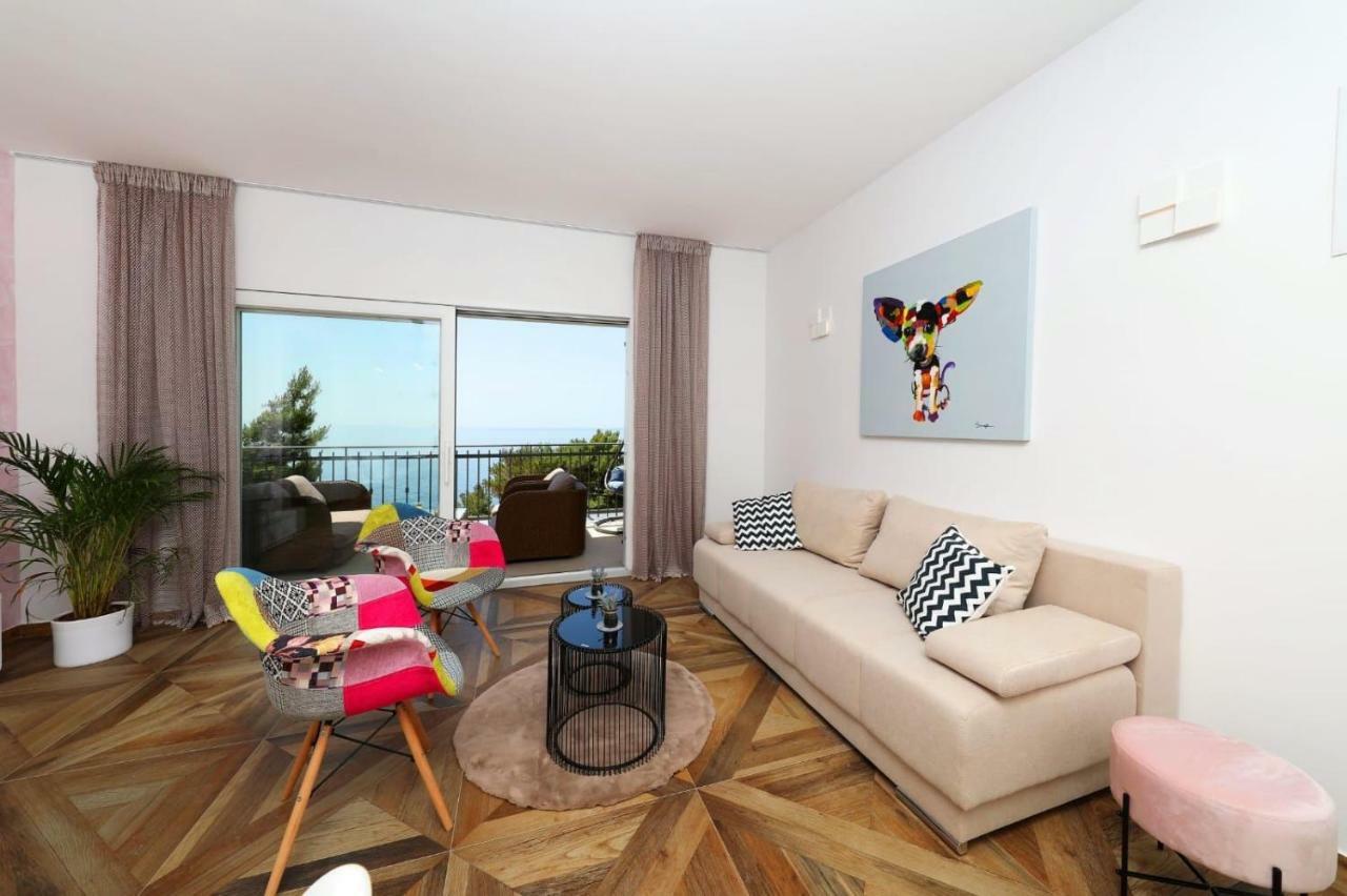 Redstone Luxury Apartments 스베타 네델자 외부 사진