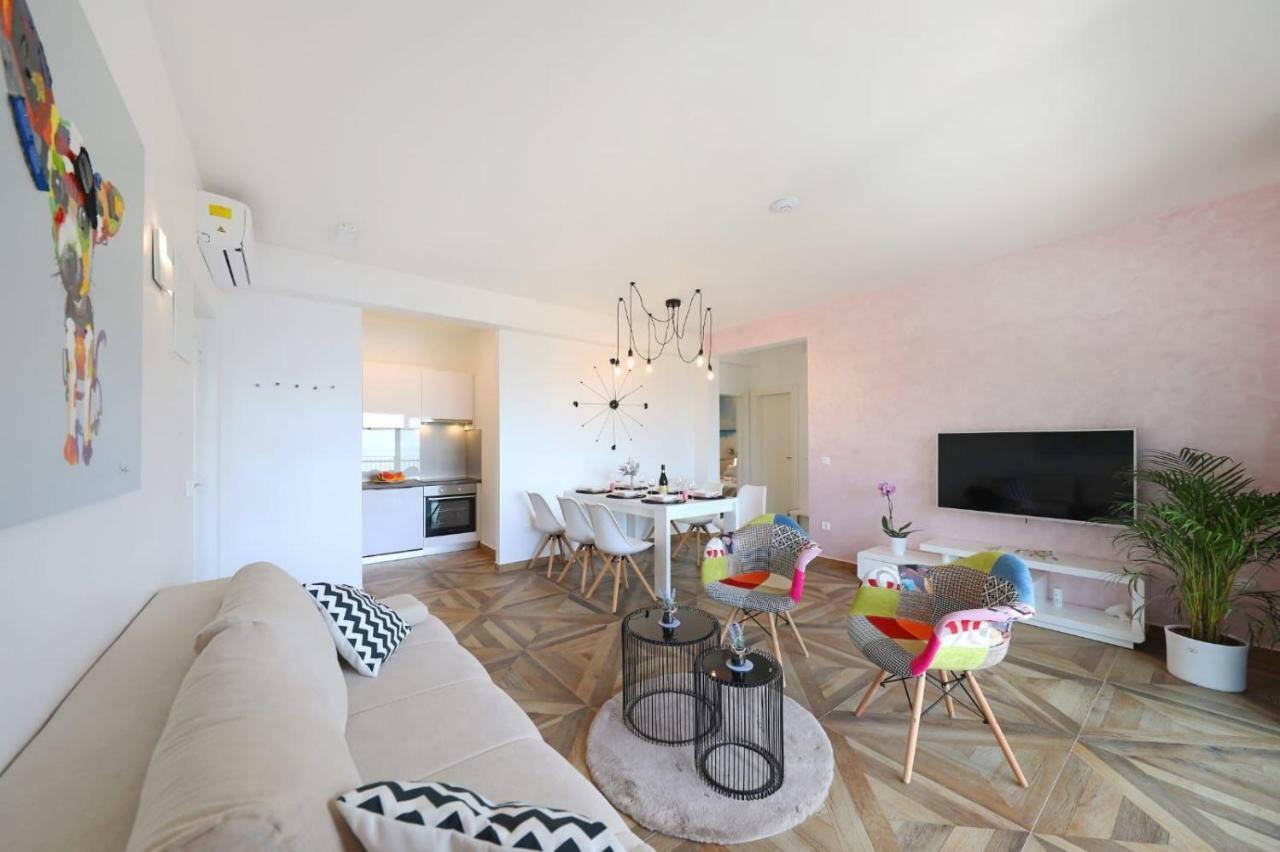 Redstone Luxury Apartments 스베타 네델자 외부 사진