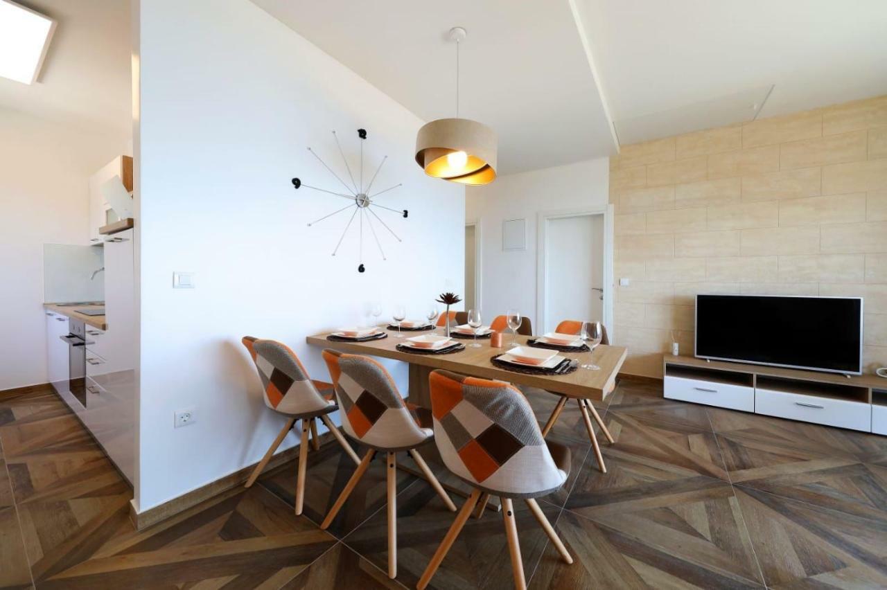 Redstone Luxury Apartments 스베타 네델자 외부 사진